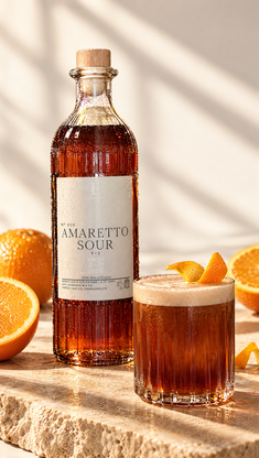 Amaretto Sour – Orangen und Eis im Sonnenlicht